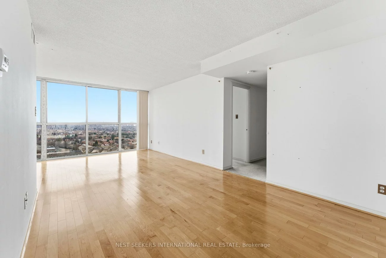 880, Dundas, Erindale, Mississauga