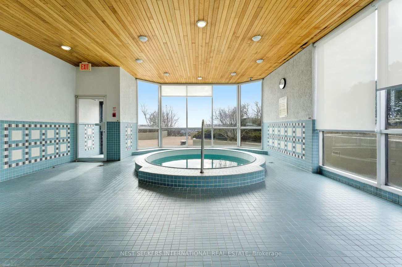 880, Dundas, Erindale, Mississauga