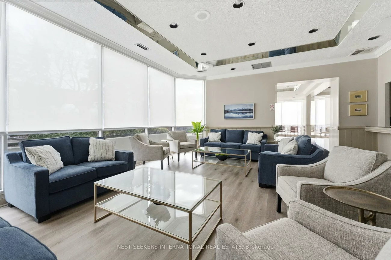 880, Dundas, Erindale, Mississauga