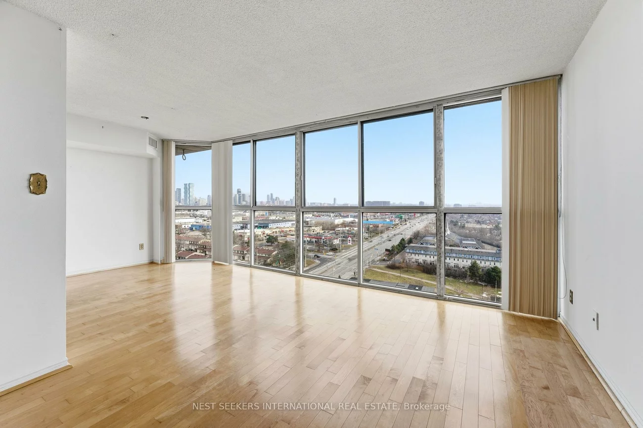 880, Dundas, Erindale, Mississauga