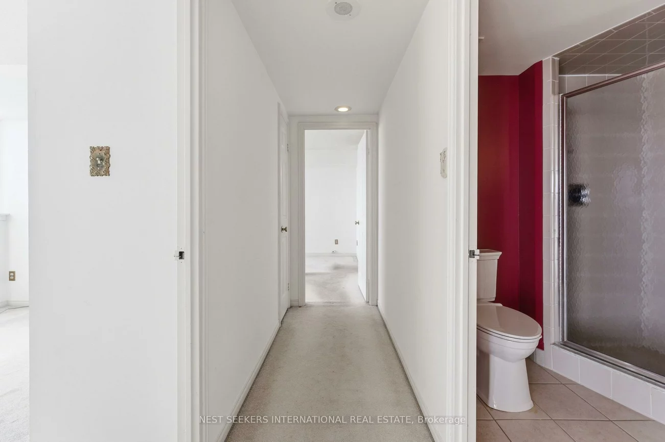 880, Dundas, Erindale, Mississauga