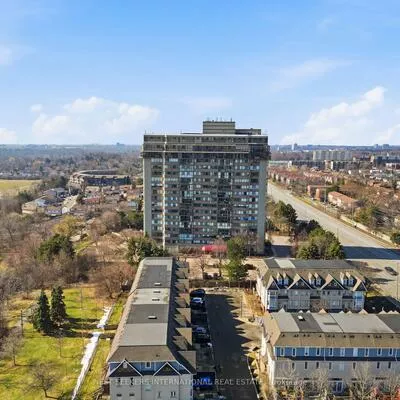 880, Dundas, Erindale, Mississauga