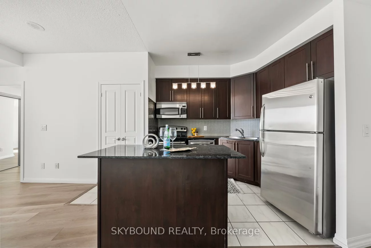 223, Webb, City Centre, Mississauga