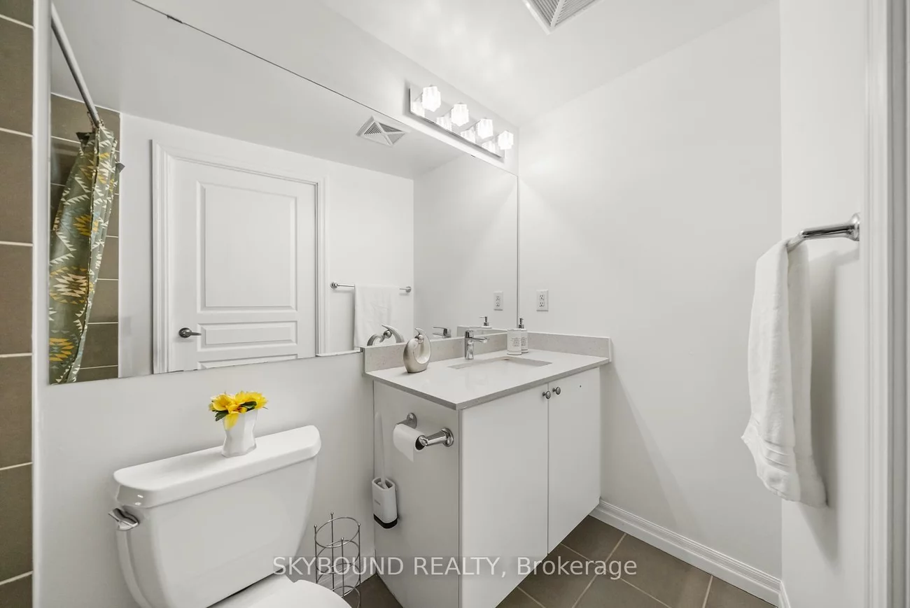 223, Webb, City Centre, Mississauga