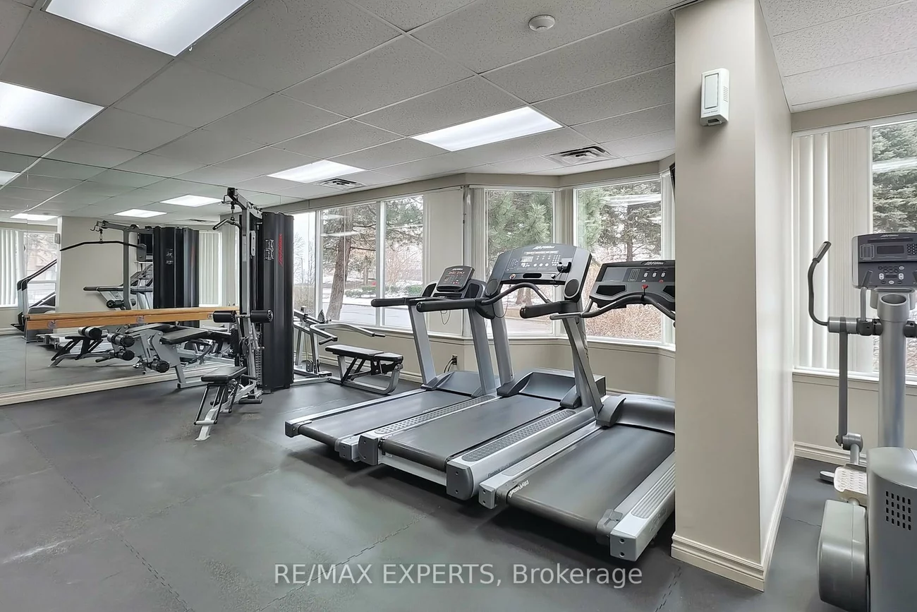 135, Hillcrest, Cooksville, Mississauga