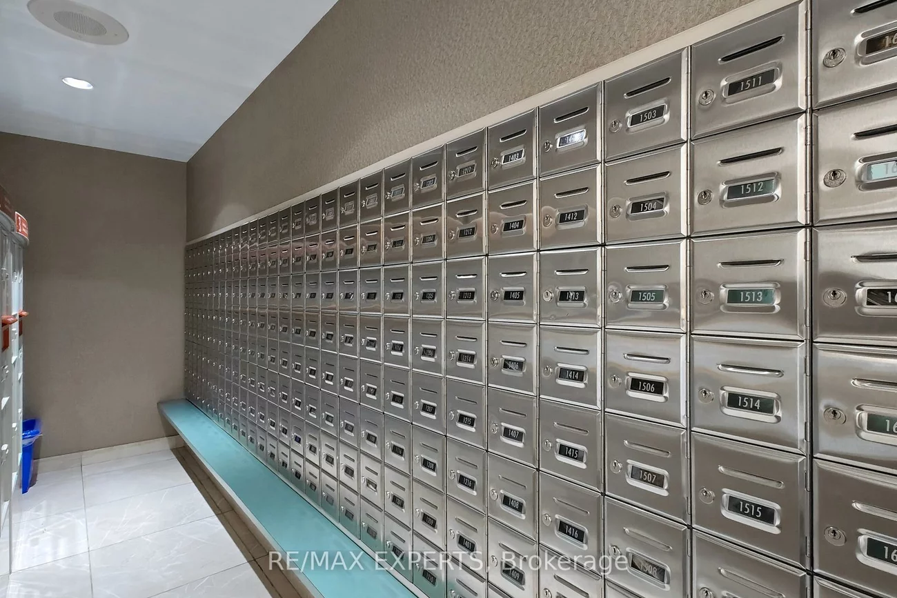 135, Hillcrest, Cooksville, Mississauga