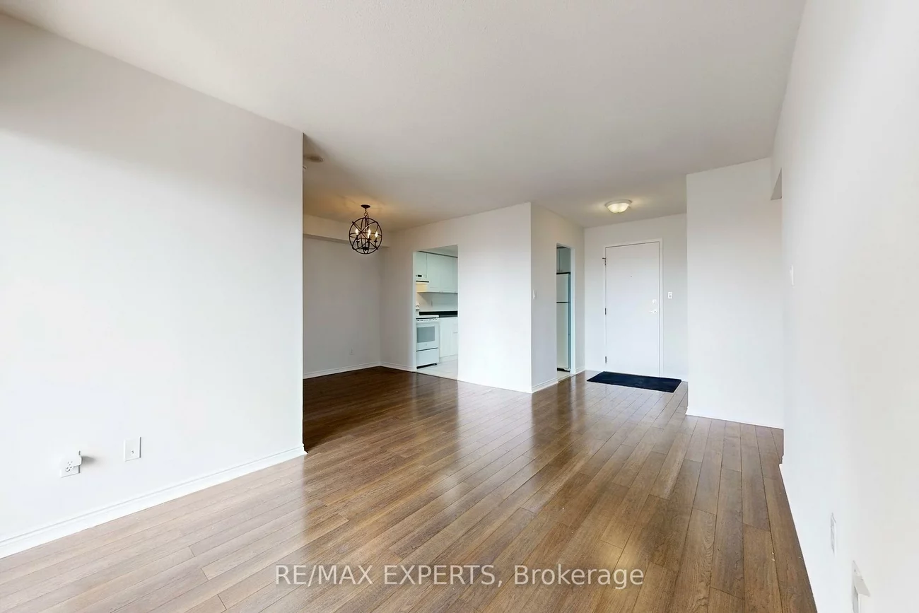 135, Hillcrest, Cooksville, Mississauga