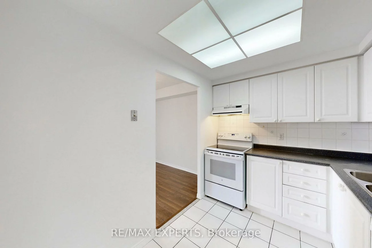 135, Hillcrest, Cooksville, Mississauga