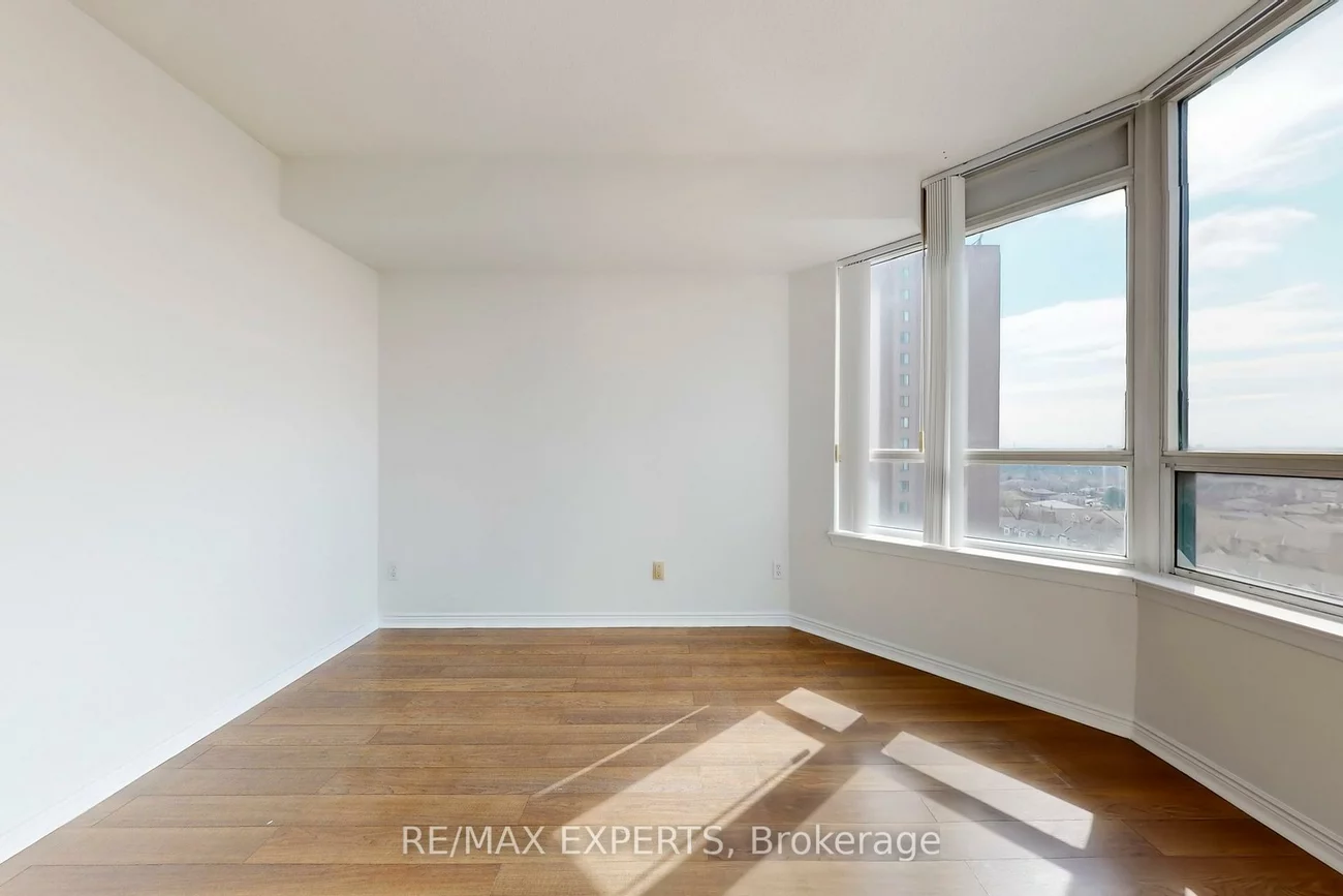 135, Hillcrest, Cooksville, Mississauga