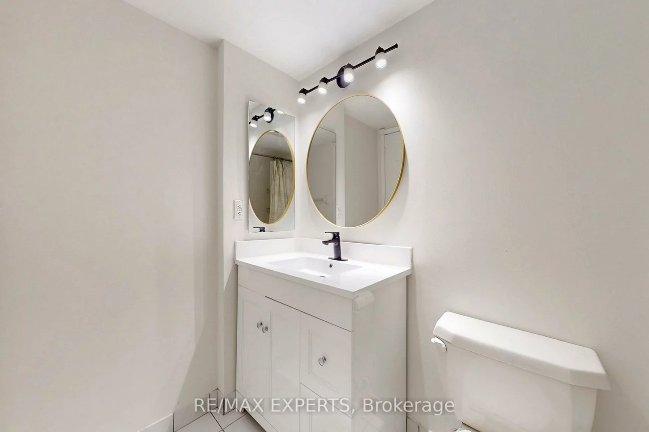 135, Hillcrest, Cooksville, Mississauga