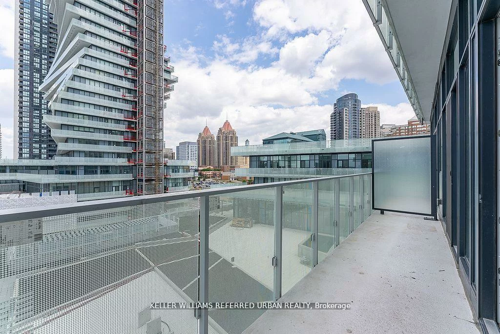 3883, Quartz, City Centre, Mississauga