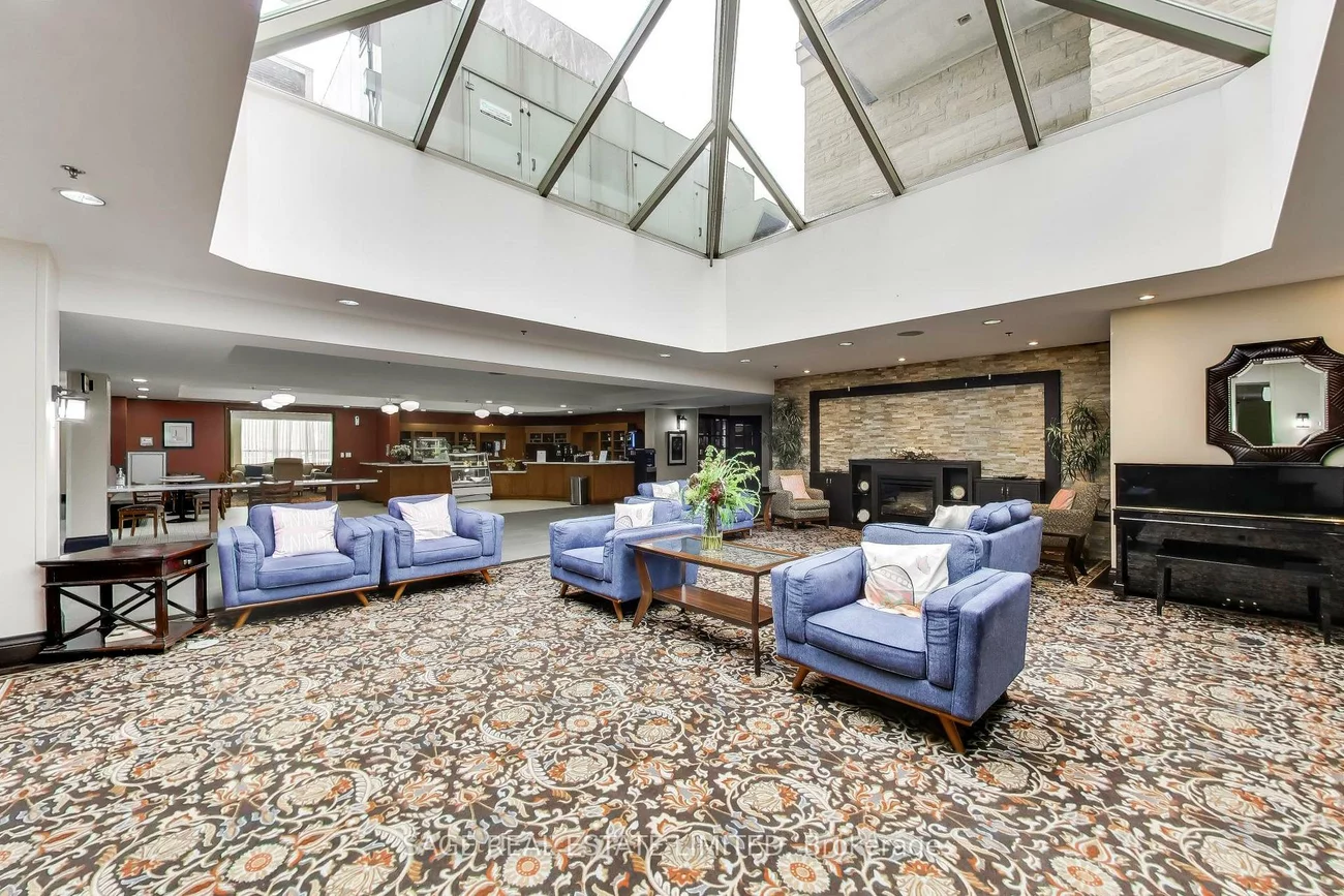 810, Scollard, East Credit, Mississauga