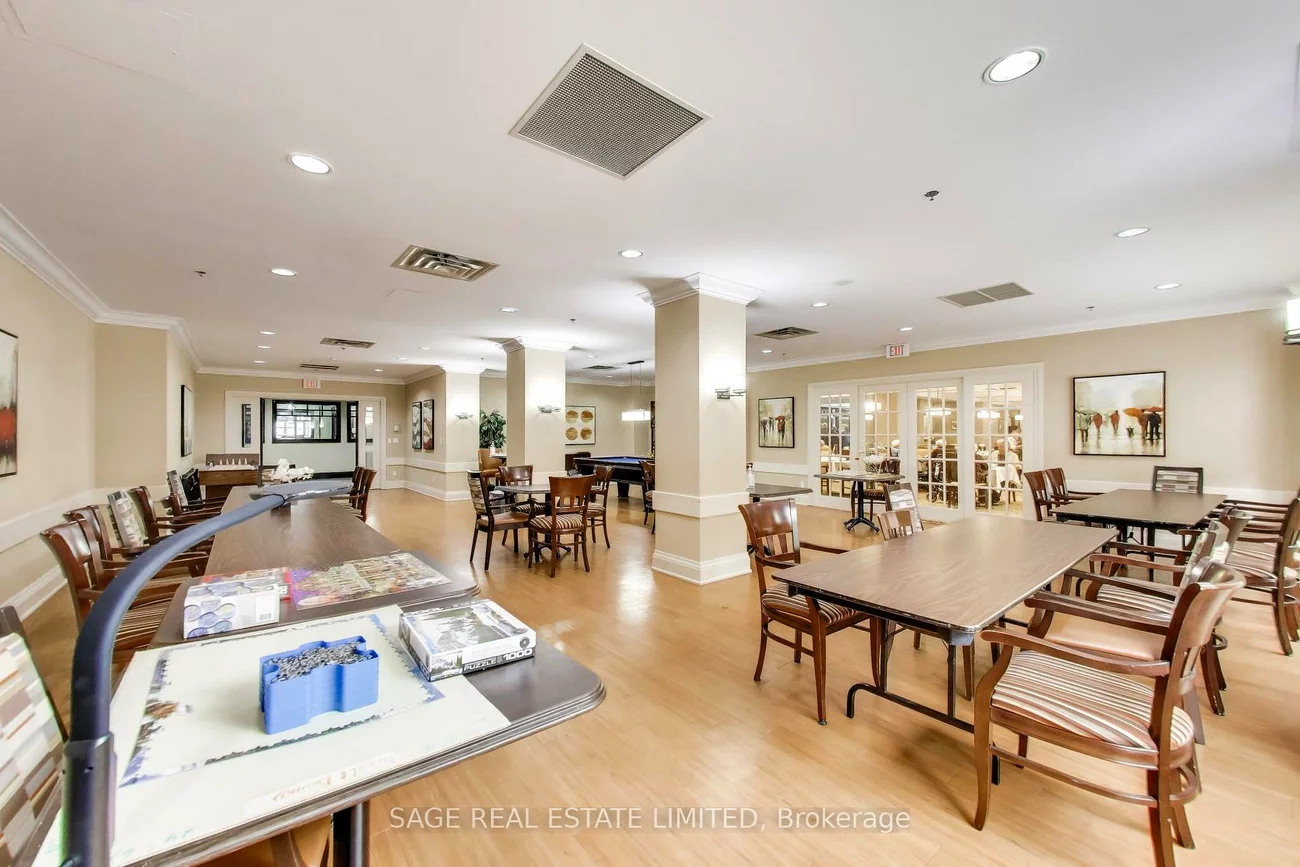 810, Scollard, East Credit, Mississauga