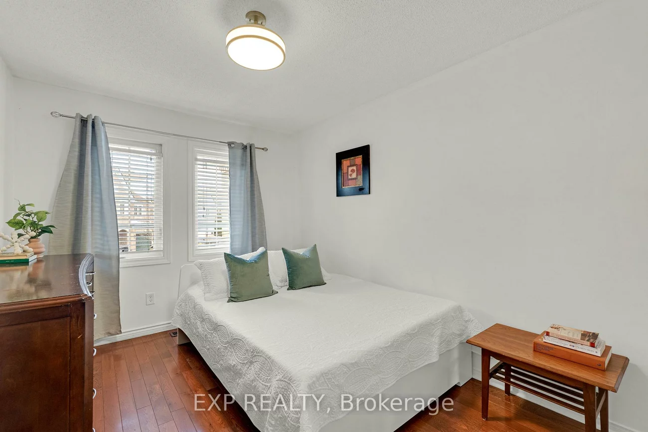 455, Apache, Hurontario, Mississauga