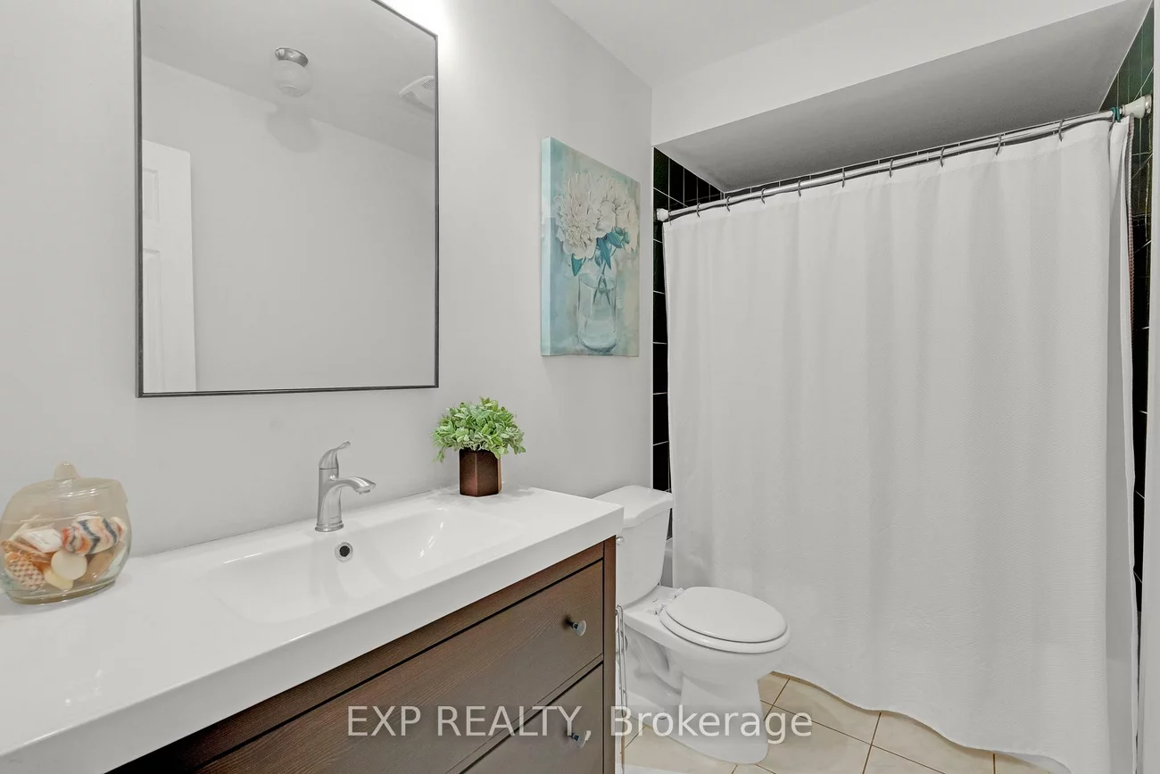 455, Apache, Hurontario, Mississauga