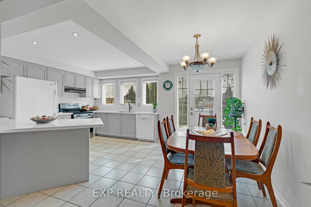 455, Apache, Hurontario, Mississauga