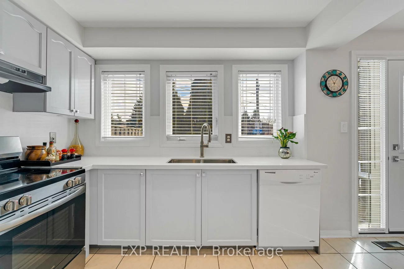 455, Apache, Hurontario, Mississauga