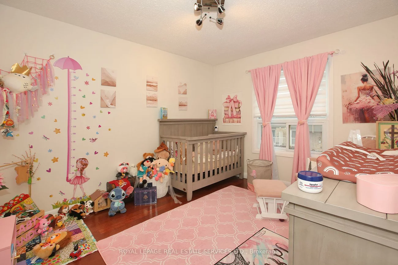 60, Hanson, Fairview, Mississauga