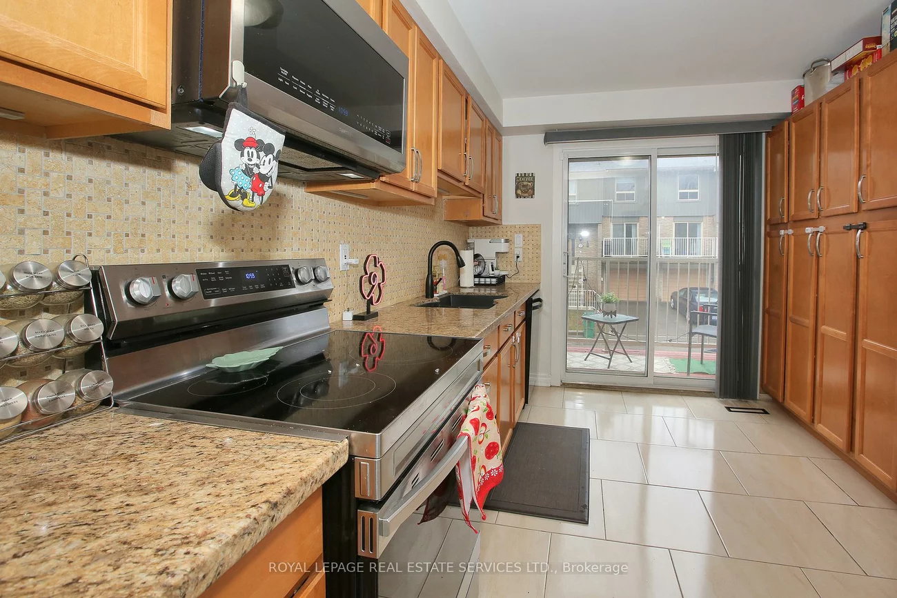 60, Hanson, Fairview, Mississauga