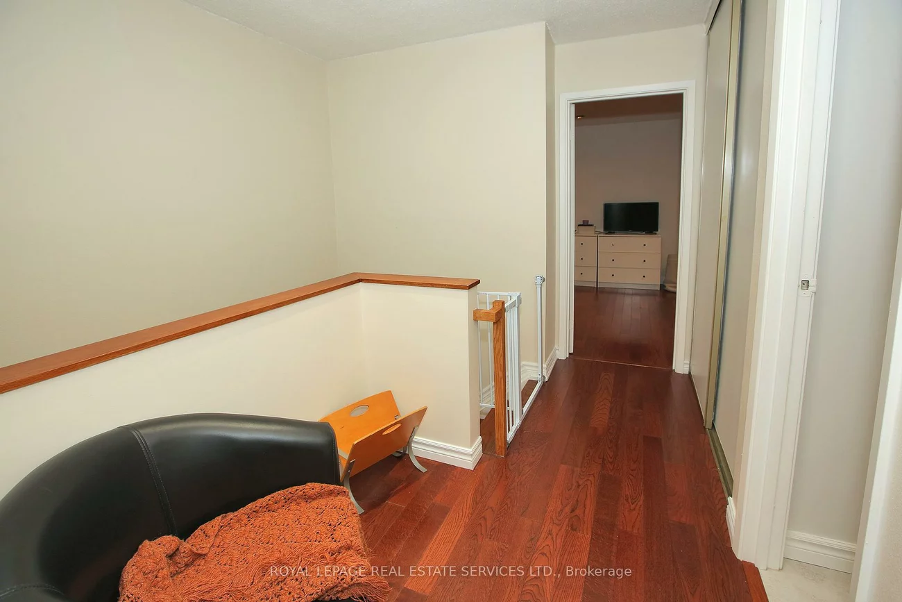 60, Hanson, Fairview, Mississauga