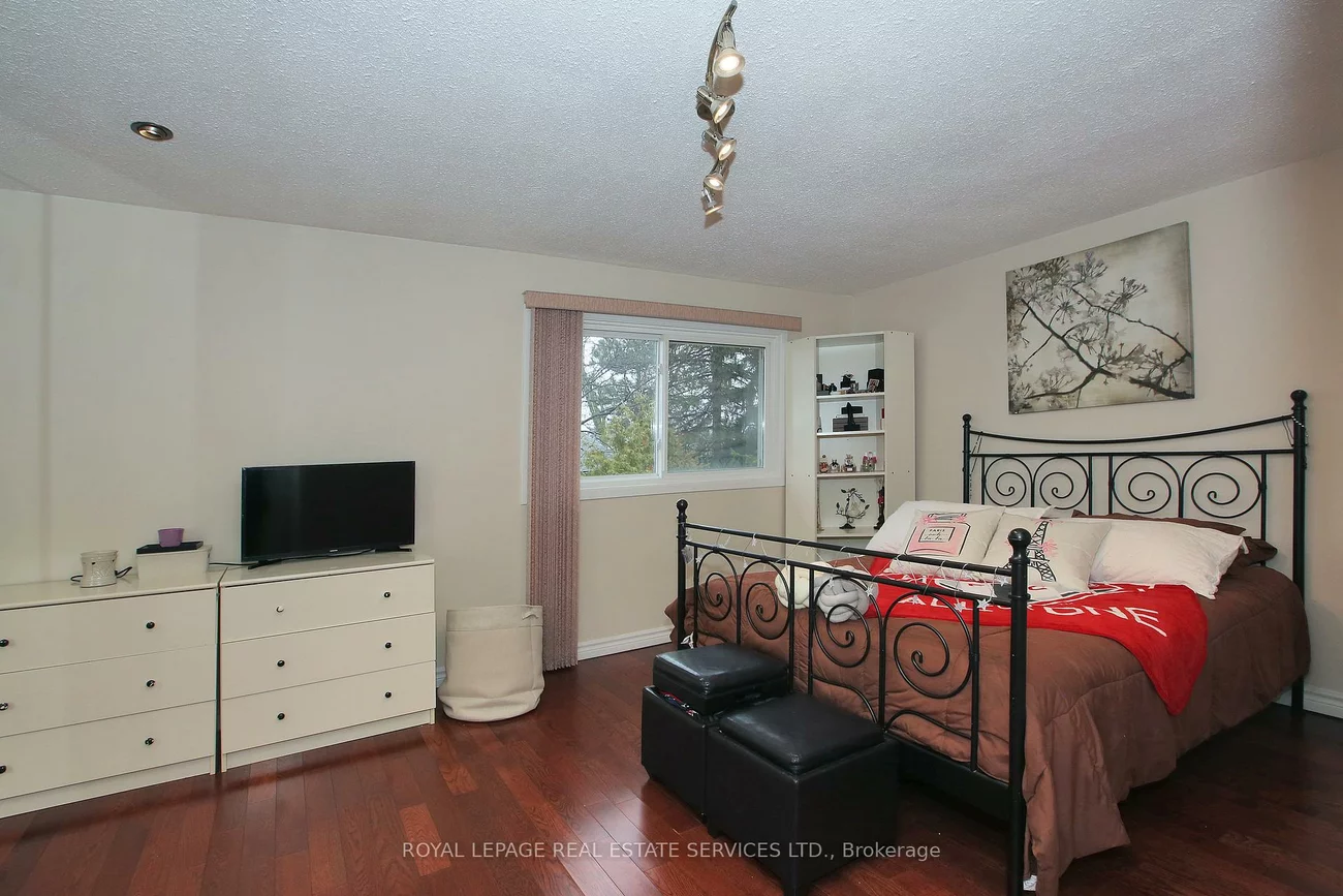 60, Hanson, Fairview, Mississauga