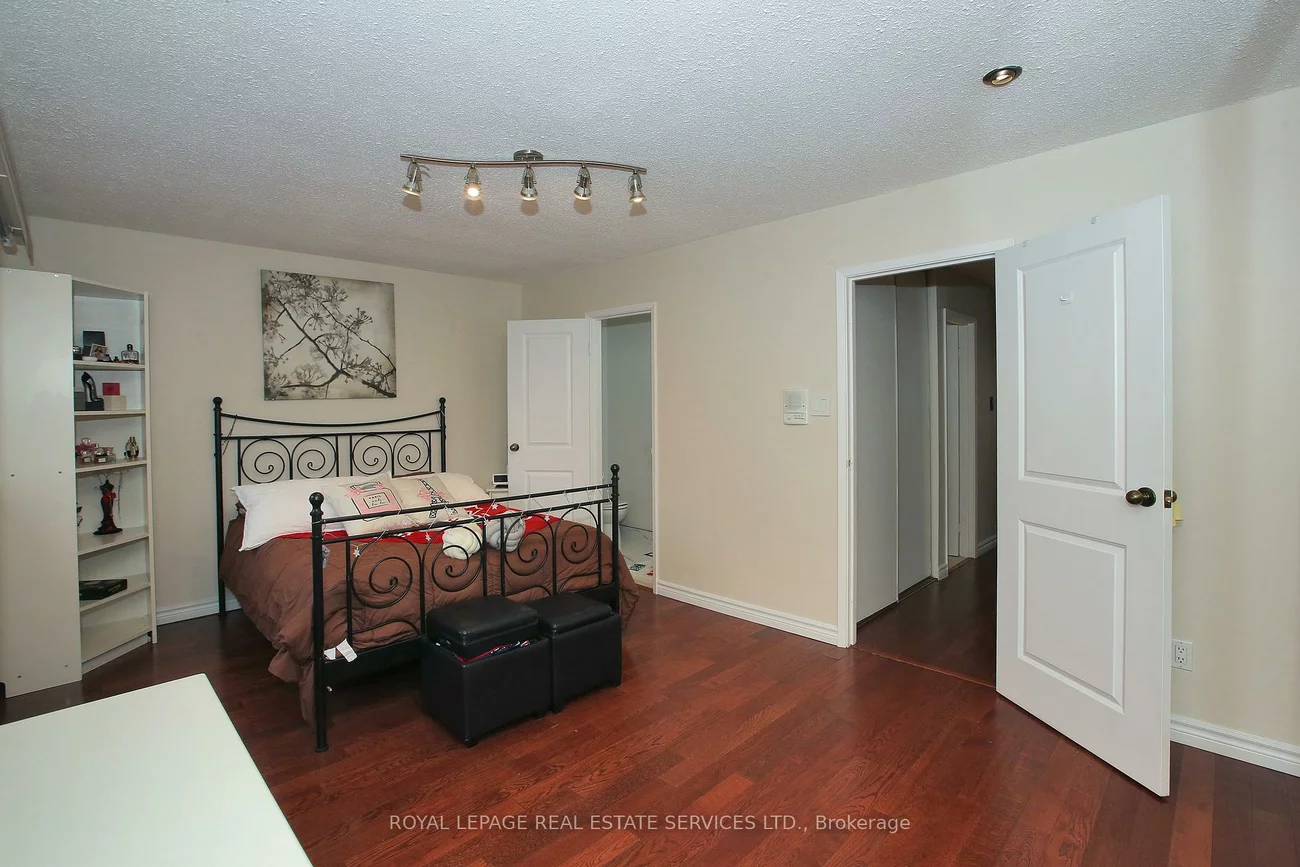 60, Hanson, Fairview, Mississauga