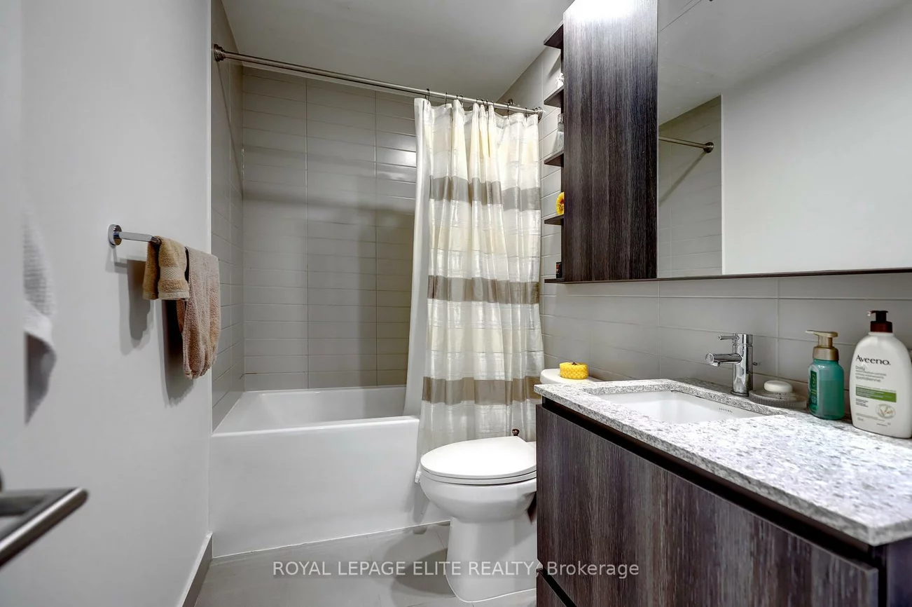 21, Park, Port Credit, Mississauga