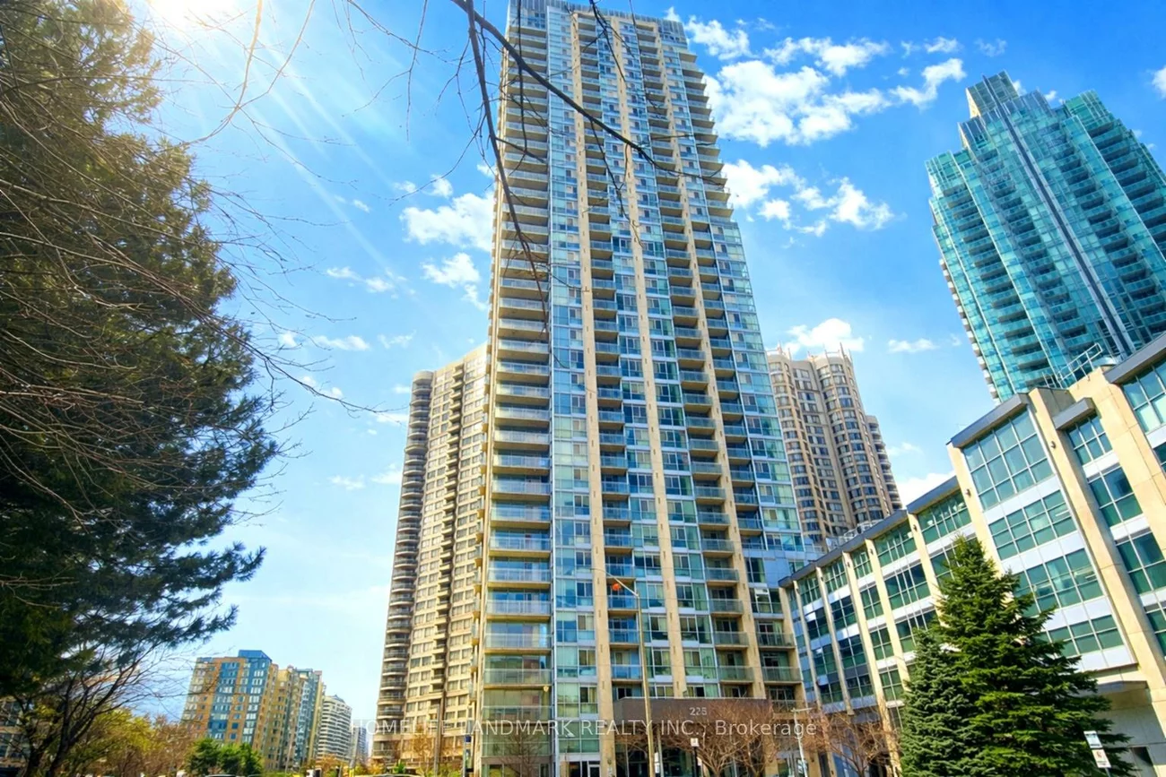 225, Webb, City Centre, Mississauga