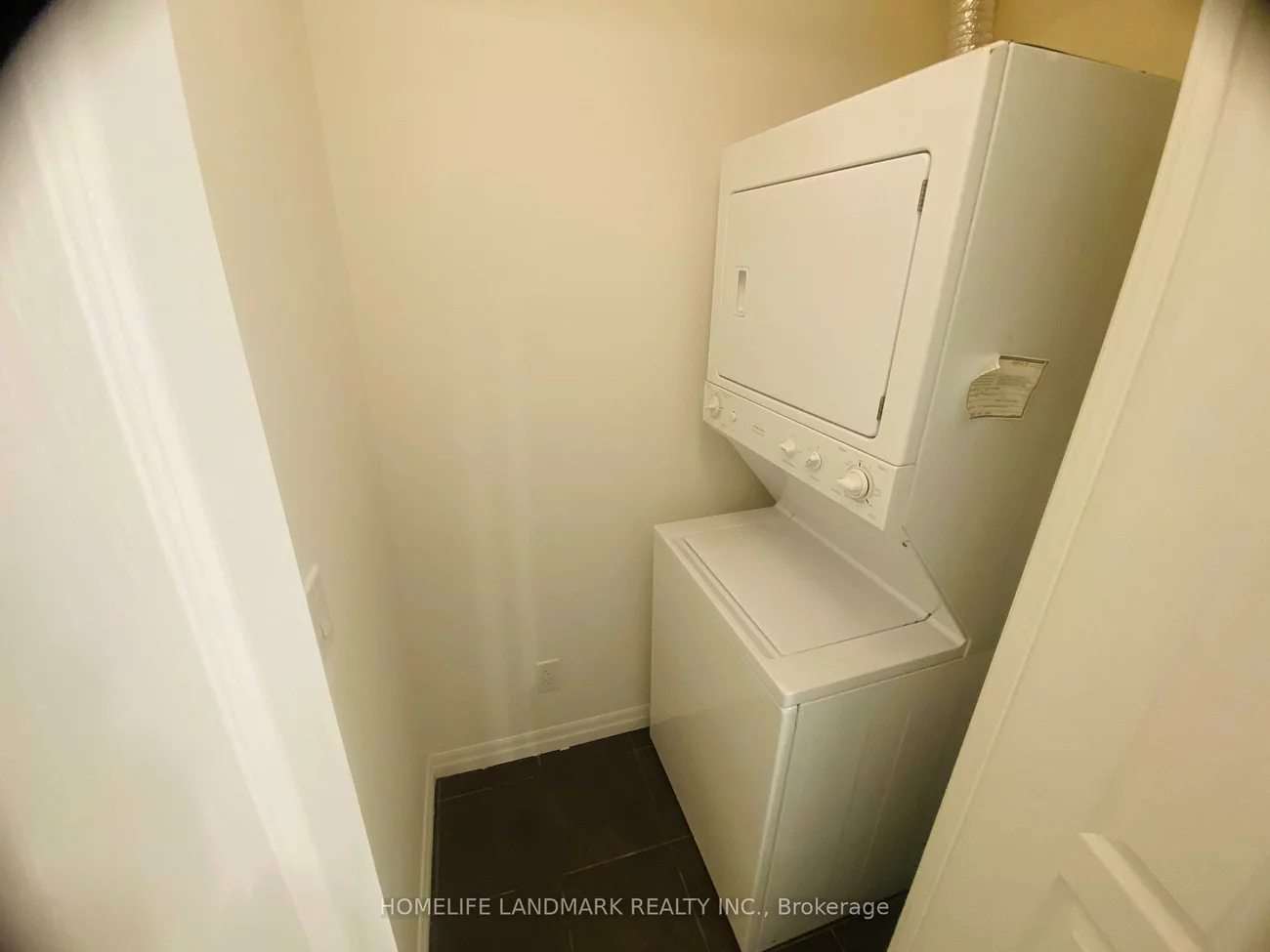 225, Webb, City Centre, Mississauga