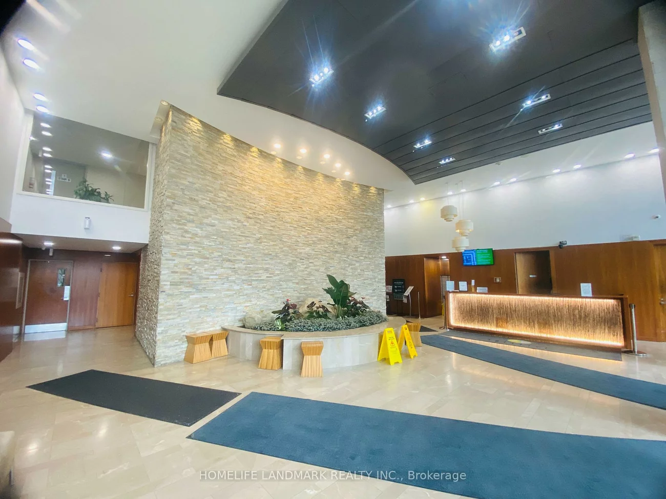 225, Webb, City Centre, Mississauga