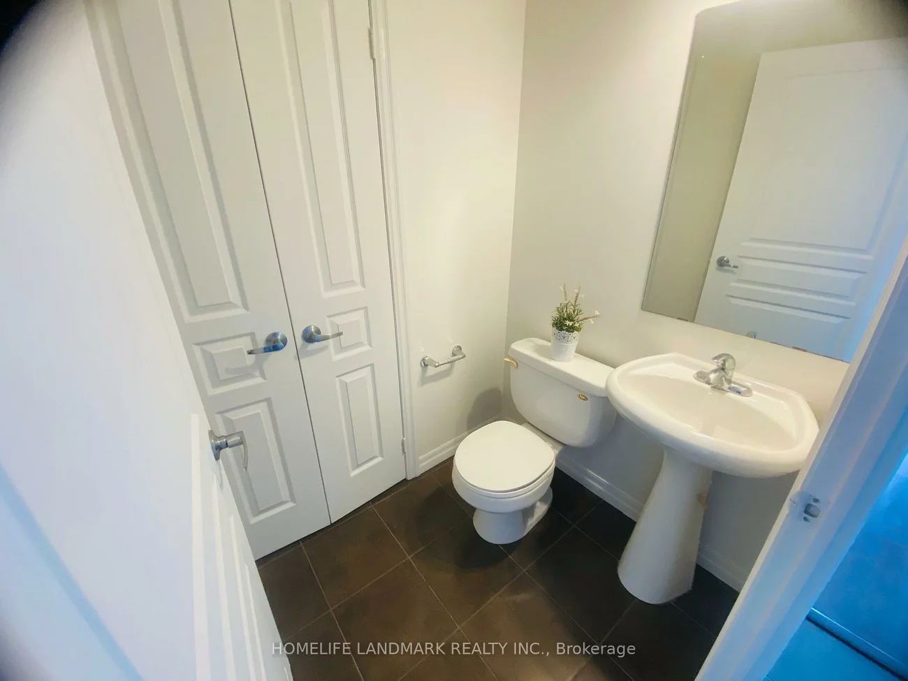 225, Webb, City Centre, Mississauga