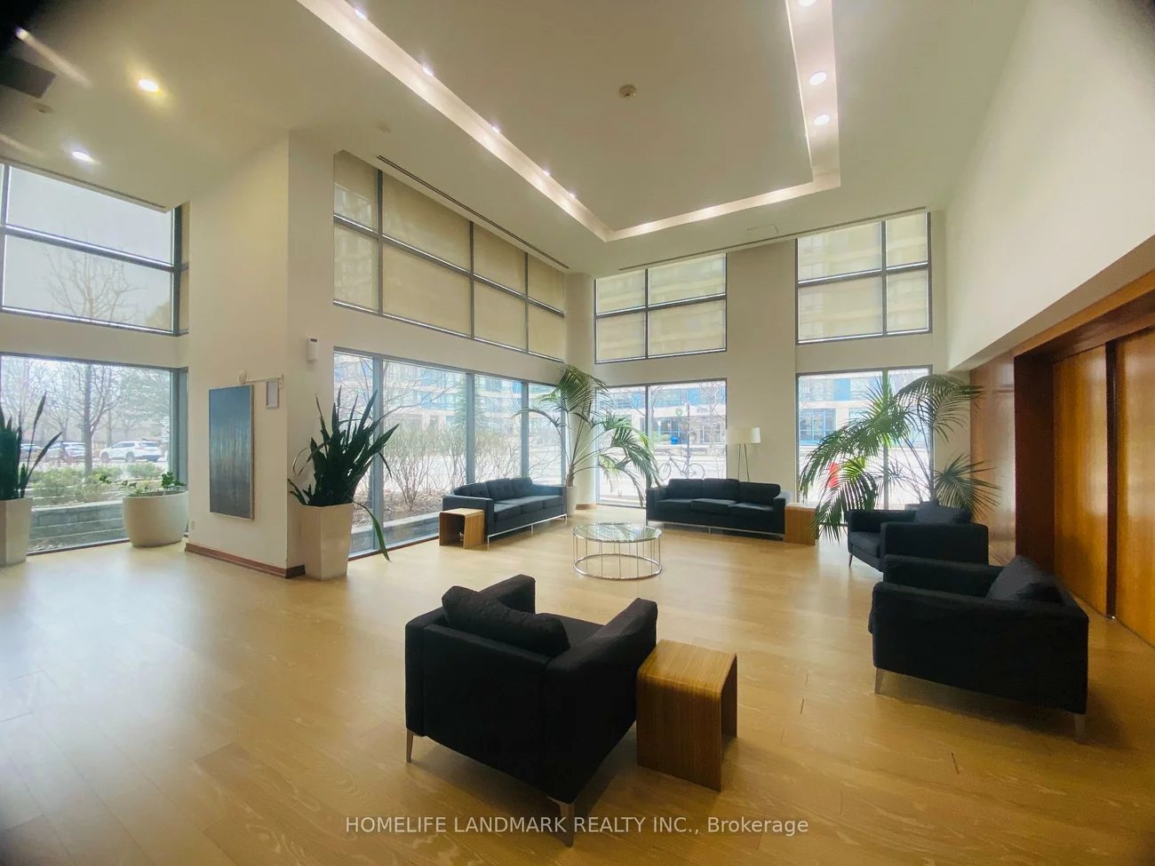 225, Webb, City Centre, Mississauga