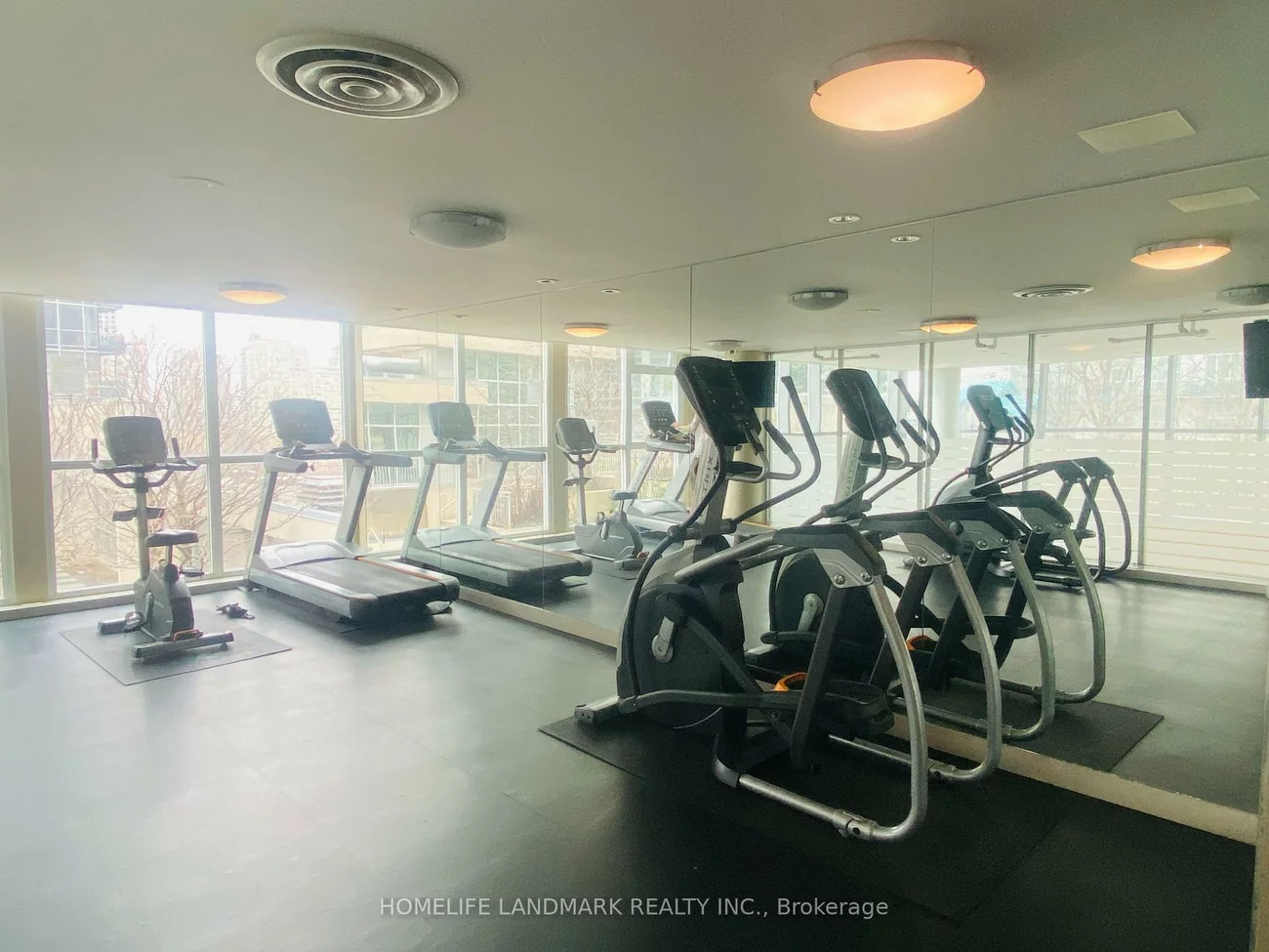 225, Webb, City Centre, Mississauga