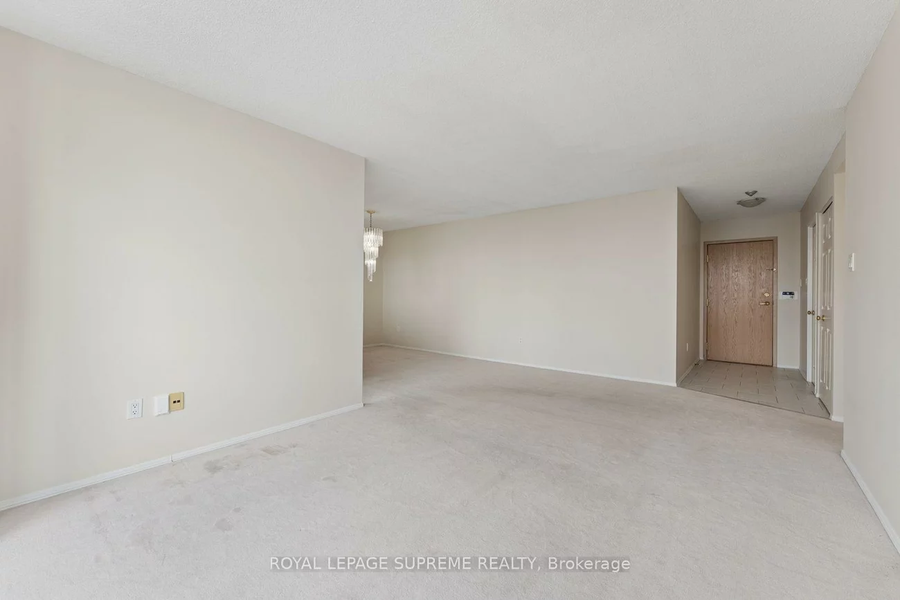 55, Elm, City Centre, Mississauga