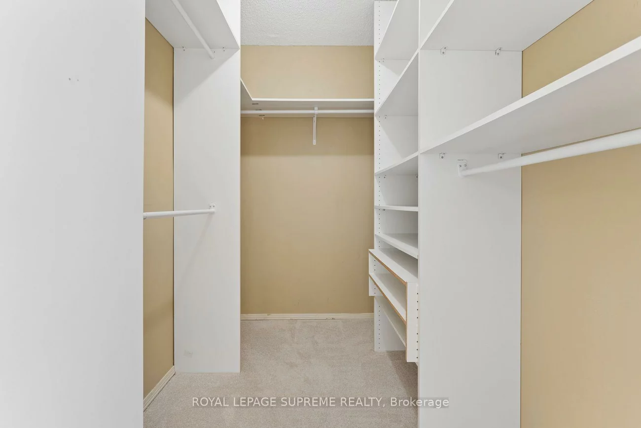 55, Elm, City Centre, Mississauga