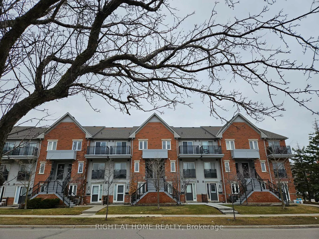4620, Guildwood, Hurontario, Mississauga