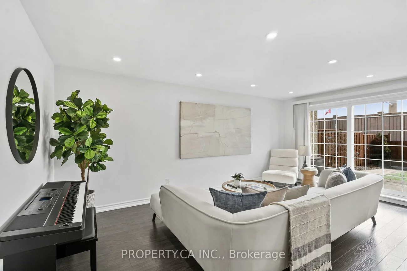 1055, Dundas, Applewood, Mississauga