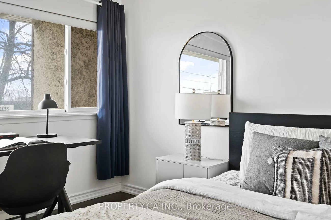 1055, Dundas, Applewood, Mississauga