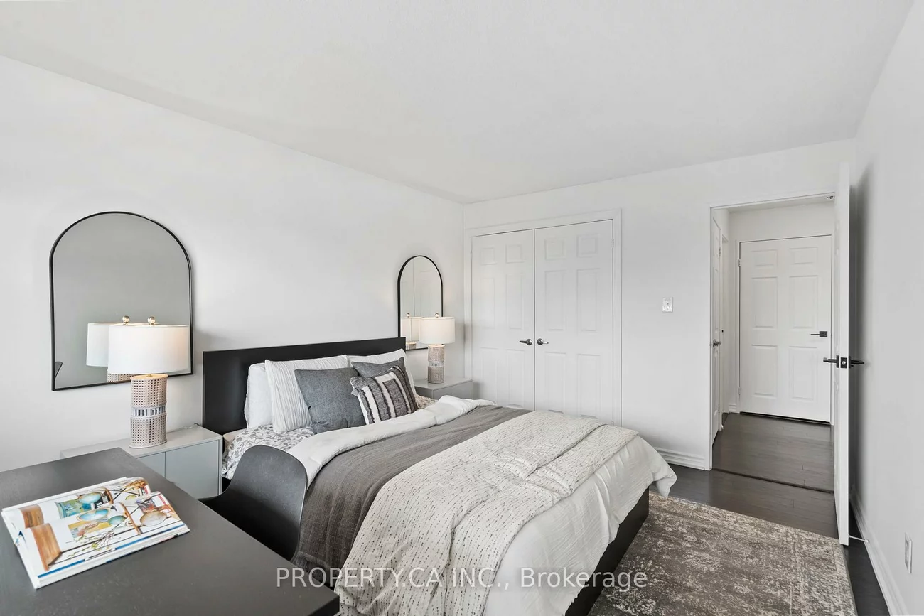 1055, Dundas, Applewood, Mississauga