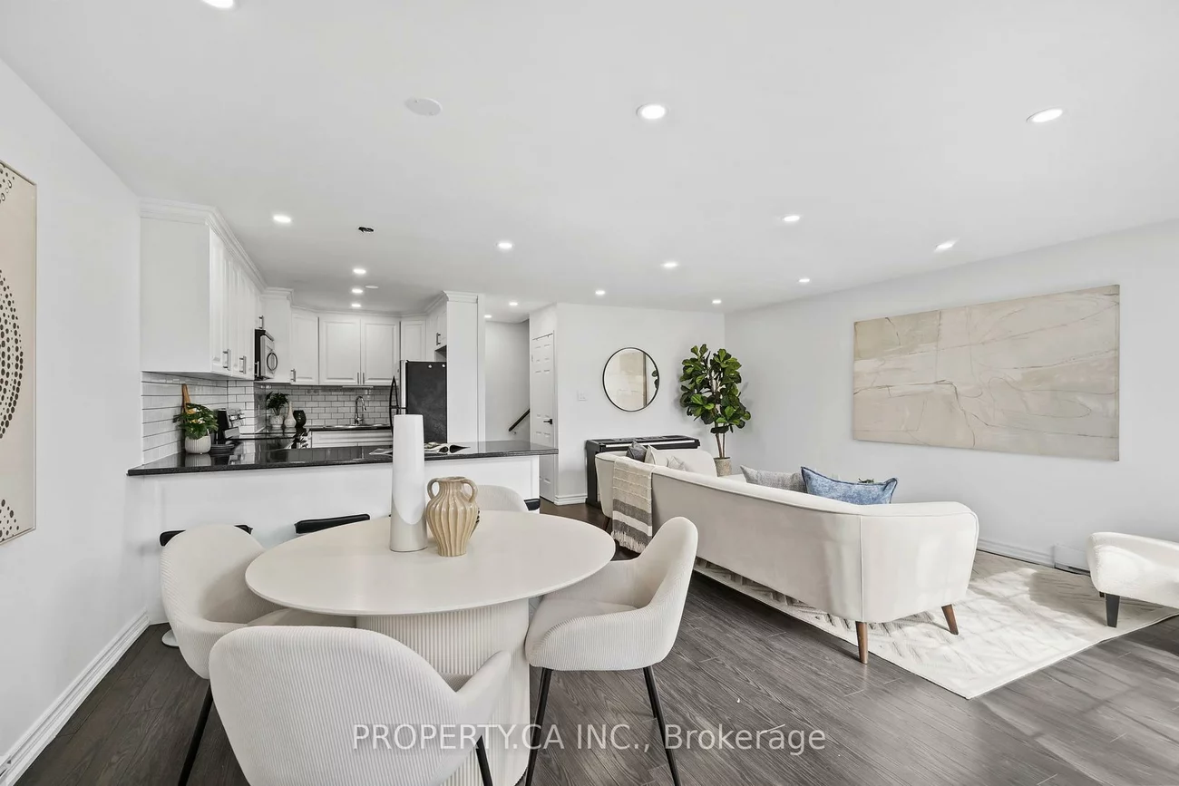 1055, Dundas, Applewood, Mississauga