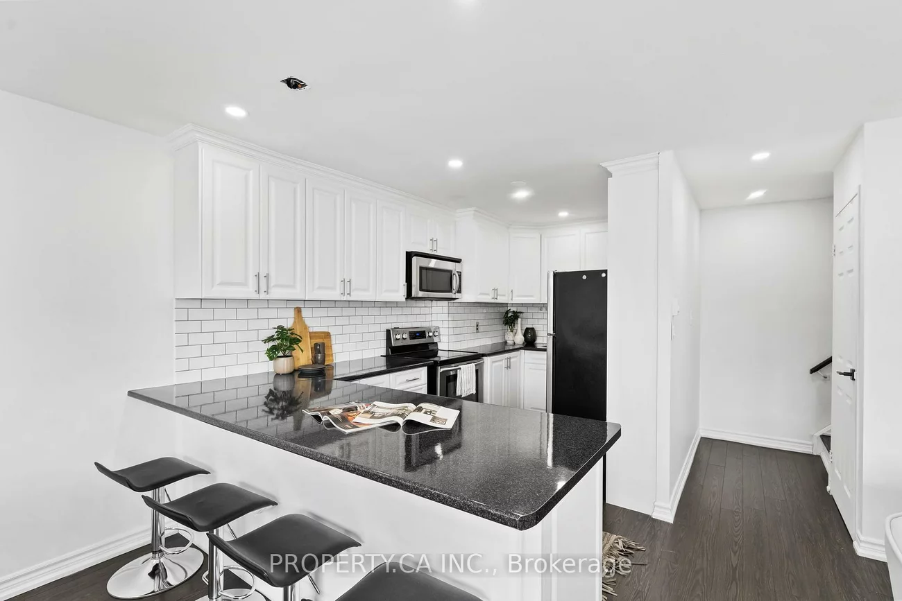 1055, Dundas, Applewood, Mississauga