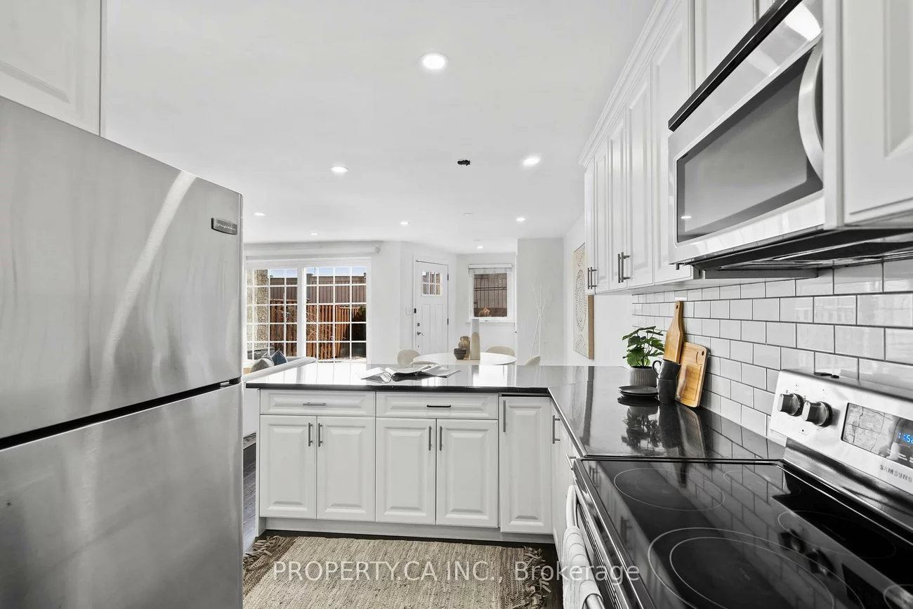 1055, Dundas, Applewood, Mississauga