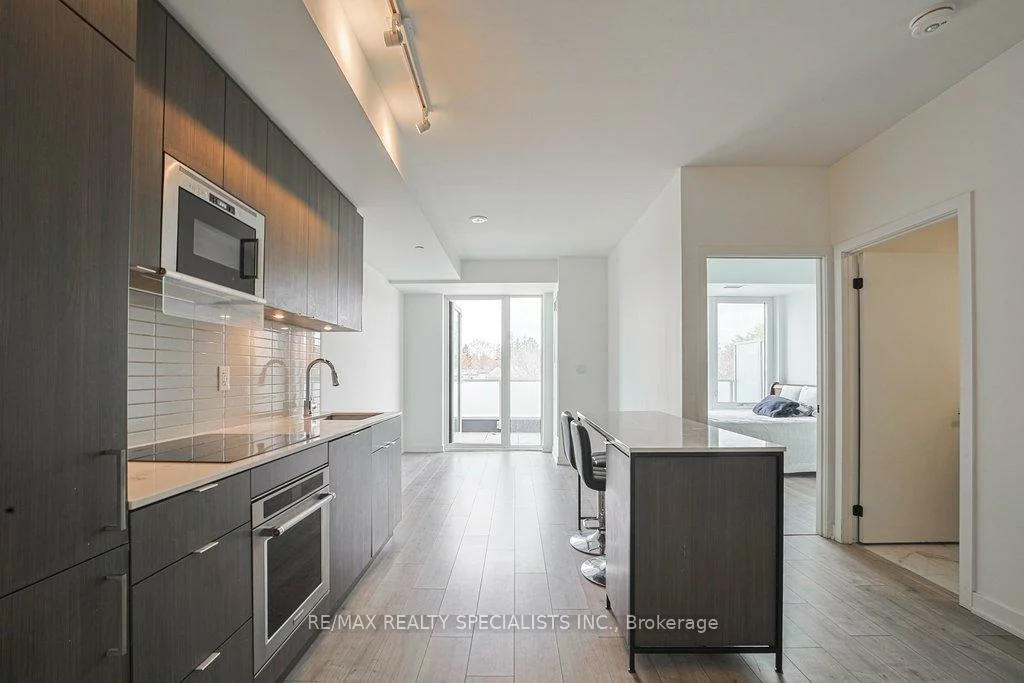 215, Lakeshore, Port Credit, Mississauga