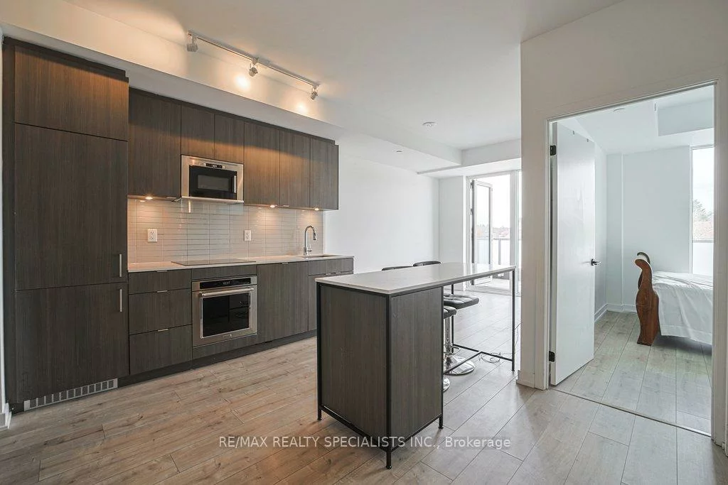 215, Lakeshore, Port Credit, Mississauga