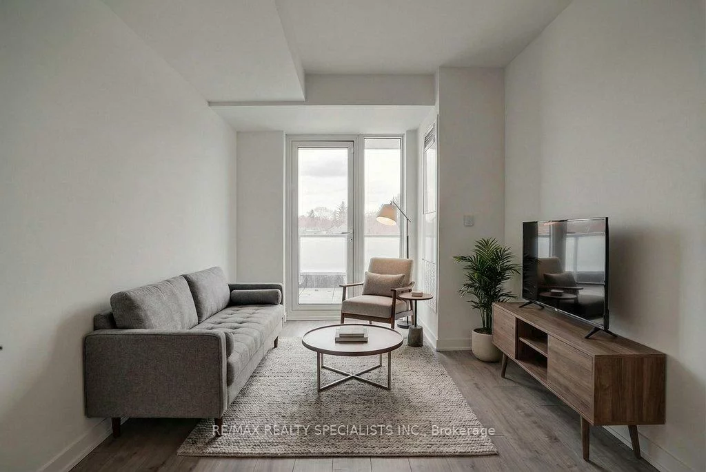 215, Lakeshore, Port Credit, Mississauga