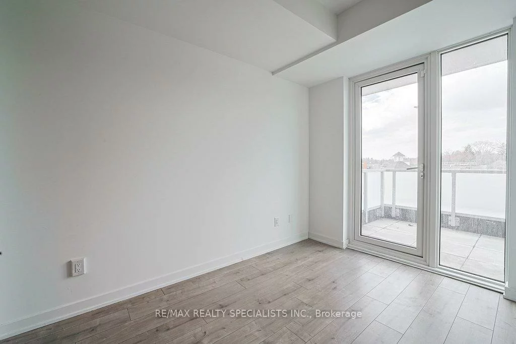 215, Lakeshore, Port Credit, Mississauga