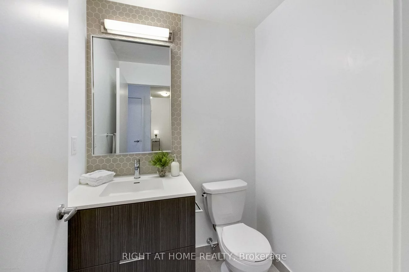 2520, Eglinton, Central Erin Mills, Mississauga