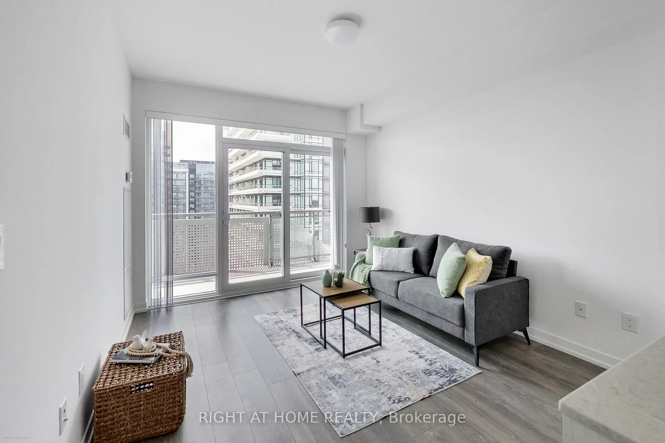 2520, Eglinton, Central Erin Mills, Mississauga