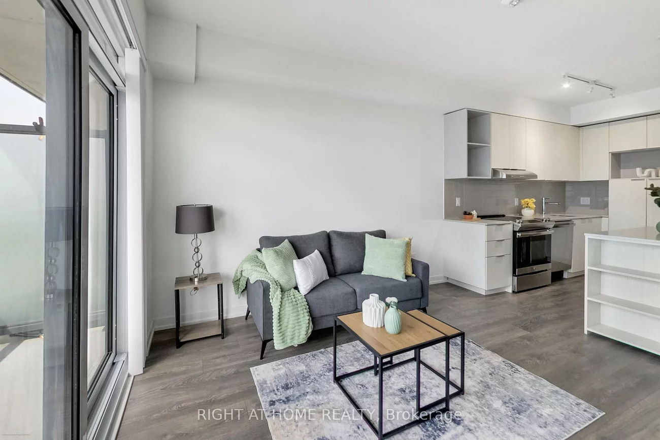 2520, Eglinton, Central Erin Mills, Mississauga