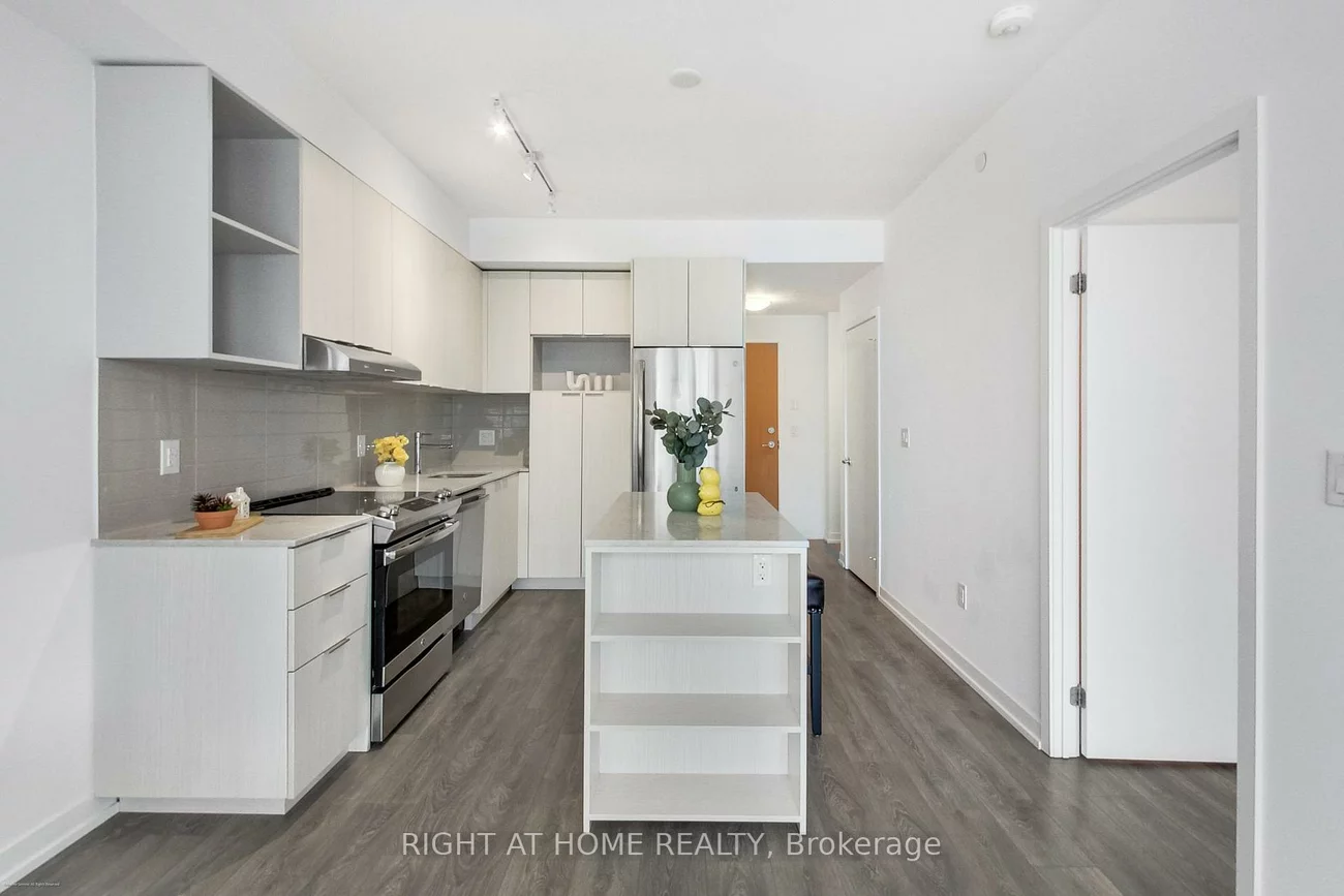2520, Eglinton, Central Erin Mills, Mississauga